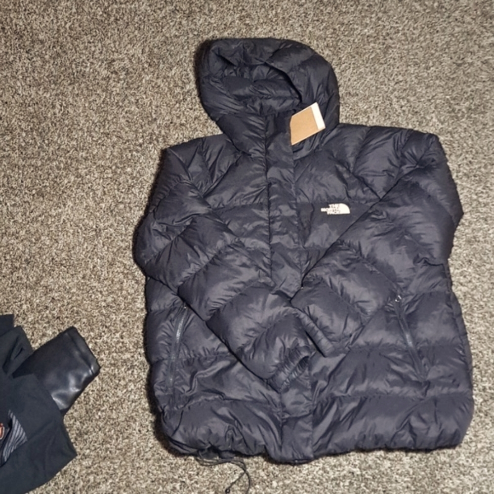 NWTWomen's Northface Black Puffer Jacket